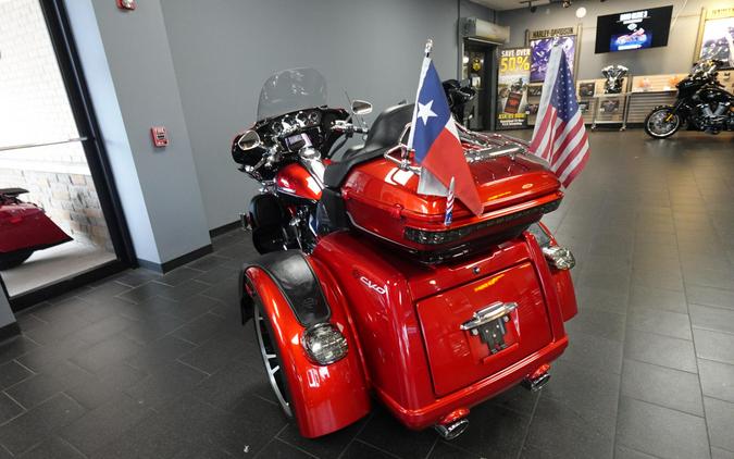 2021 Harley-Davidson CVO Tri Glide FLHTCUTGSE
