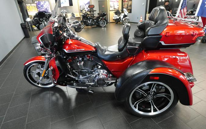2021 Harley-Davidson CVO Tri Glide FLHTCUTGSE