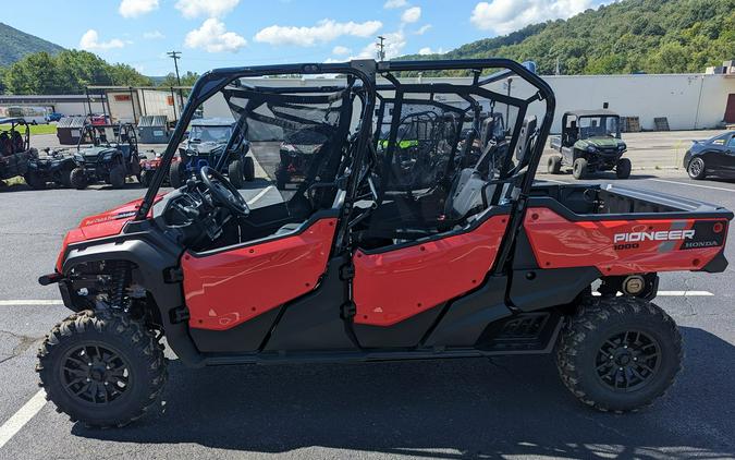 2023 Honda PIONEER 1000-6 Deluxe Crew