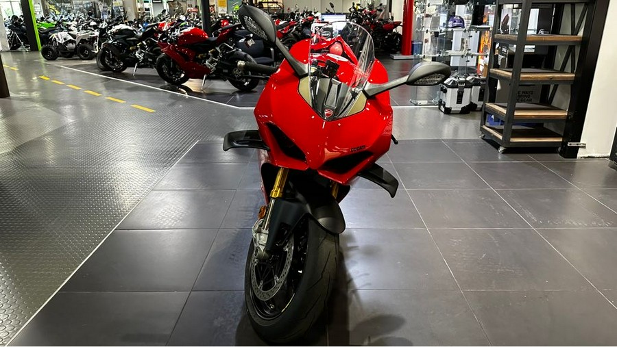 2024 Ducati Panigale V4 S