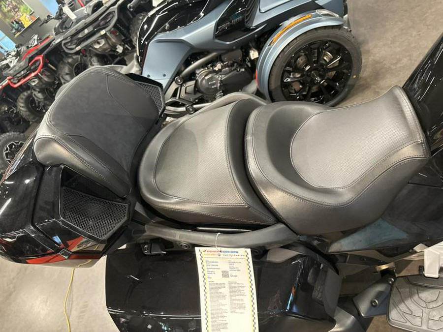 2025 Can-Am® Spyder F3 Limited Platine Wheels