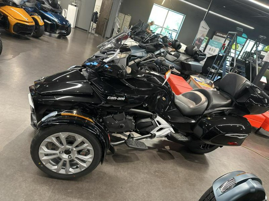 2025 Can-Am® Spyder F3 Limited Platine Wheels
