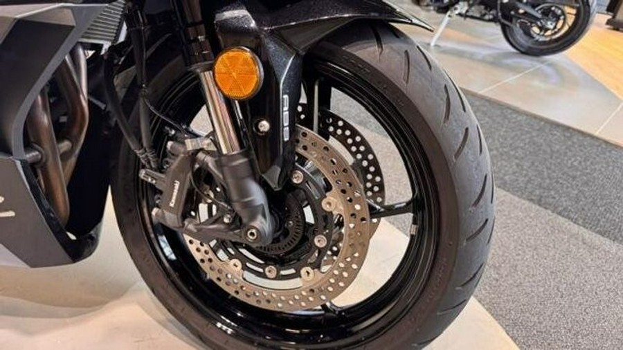 Used 2024 Kawasaki Ninja ZX-4RR