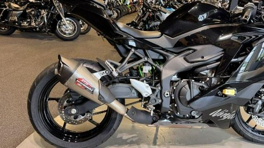 Used 2024 Kawasaki Ninja ZX-4RR