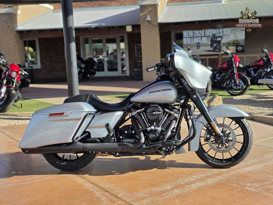2019 Harley-Davidson® FLHXS - Street Glide® Special