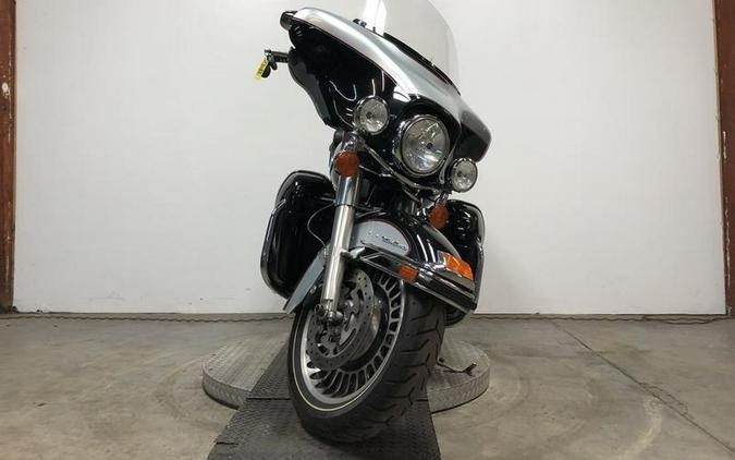 2010 Harley-Davidson® FLHTCU - Ultra Classic® Electra Glide