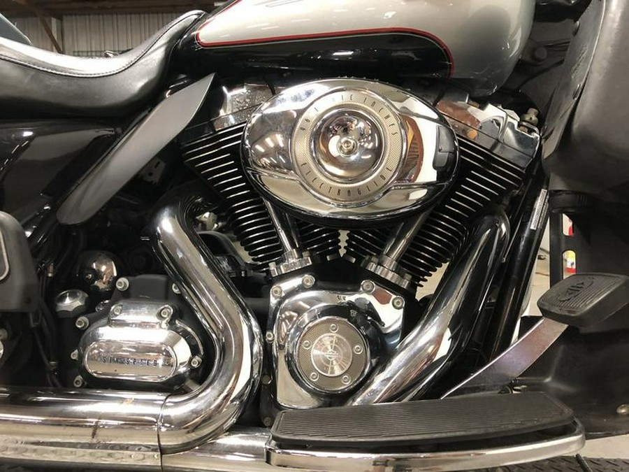 2010 Harley-Davidson® FLHTCU - Ultra Classic® Electra Glide