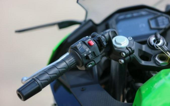 2024 Kawasaki Ninja 500 KRT Edition