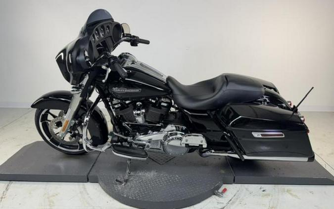 2022 Harley-Davidson® FLHX - Street Glide®