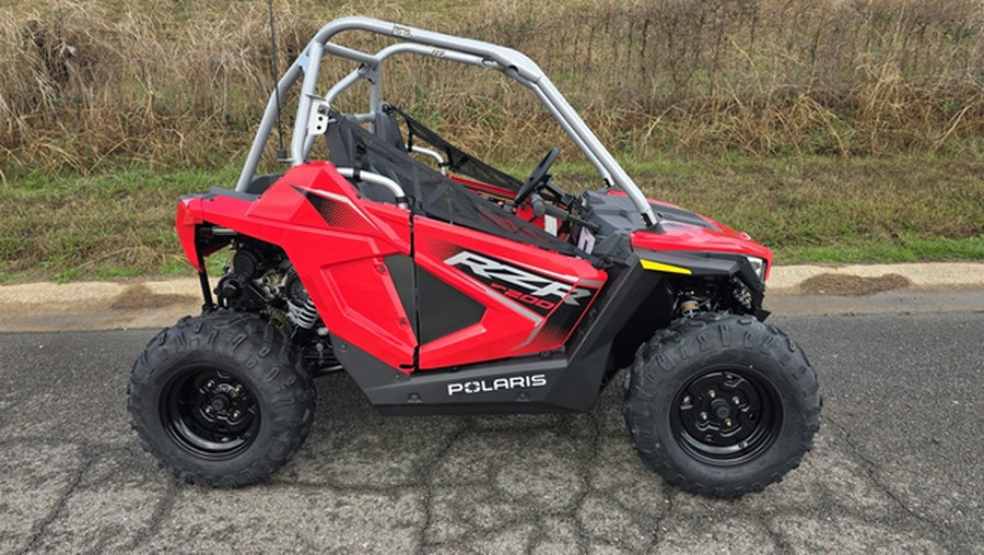 2026 Polaris RZR 200 EFI