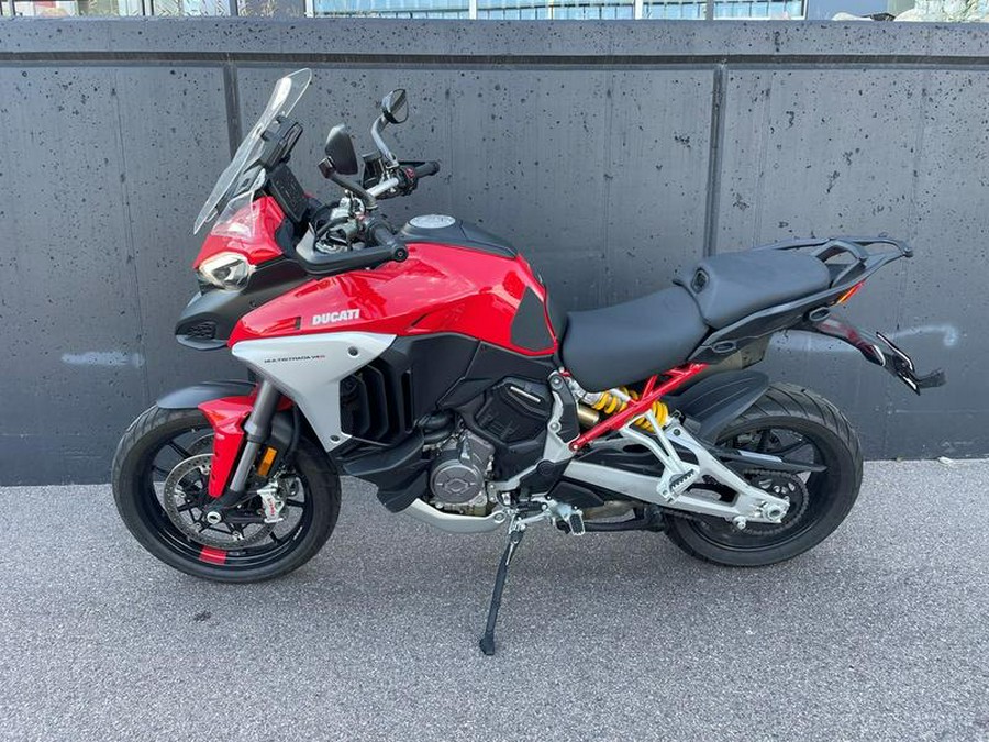 2022 Ducati Multistrada V4S Ducati Red / Alloy Wheels