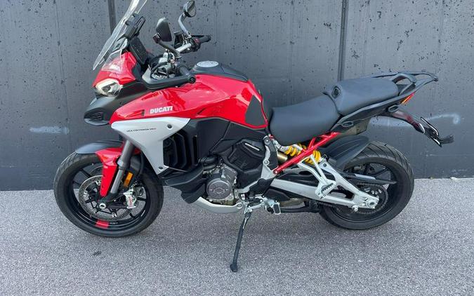 2022 Ducati Multistrada V4S Ducati Red / Alloy Wheels