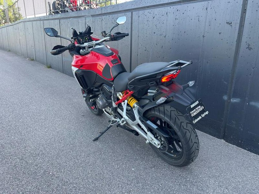 2022 Ducati Multistrada V4S Ducati Red / Alloy Wheels