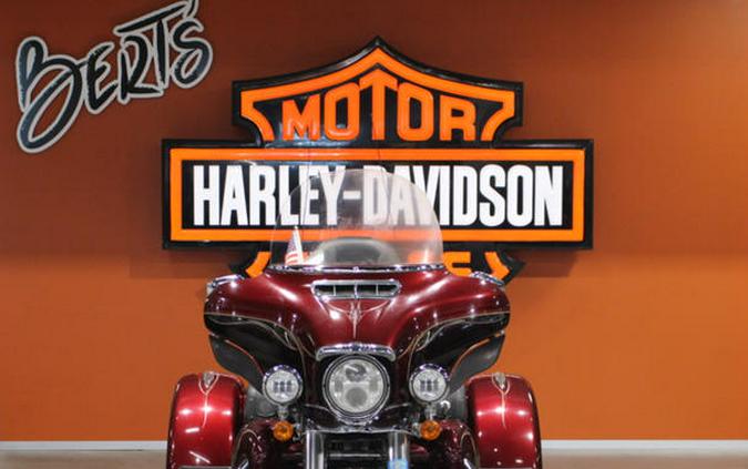 2014 Harley-Davidson® FLHTCUTG - Tri Glide® Ultra