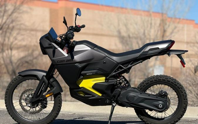 2025 Origin® - DEMO - Can-Am