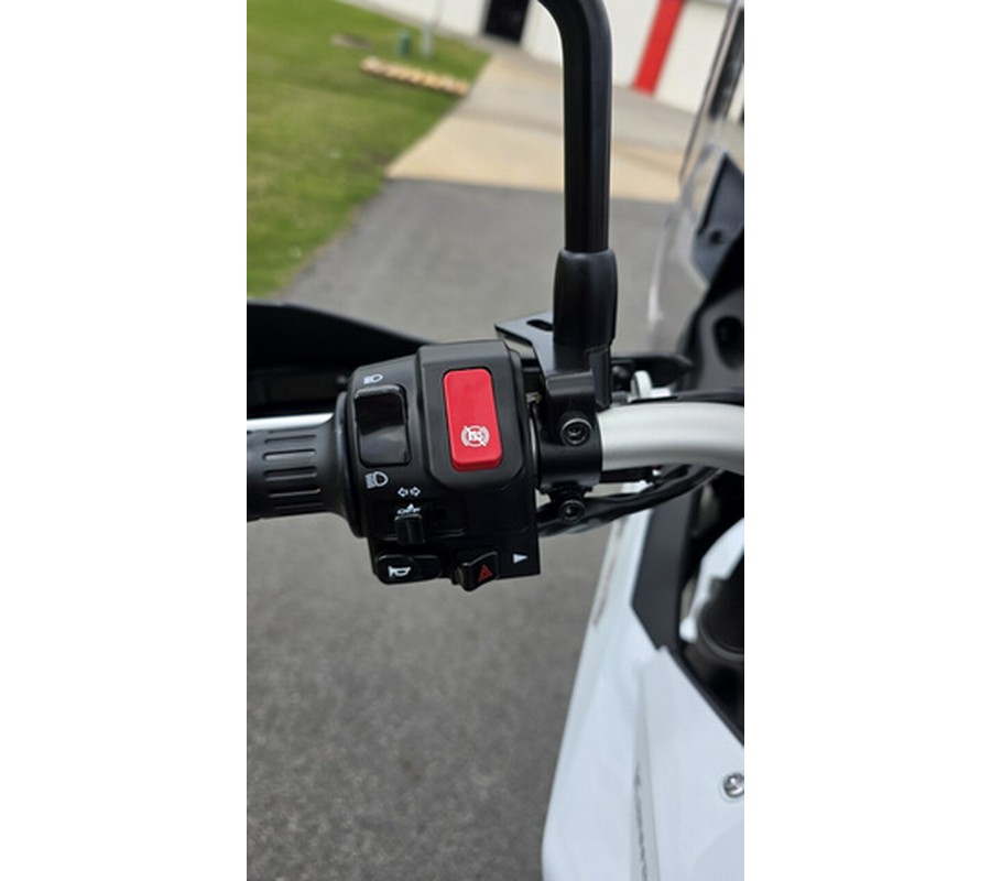 2026 Kawasaki KLE 500 ABS SE