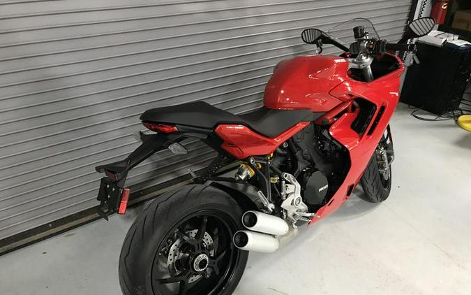 2024 Ducati Supersport 950 Red