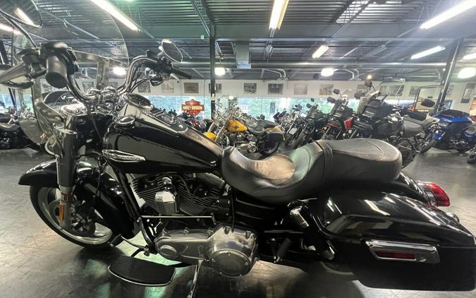 2015 Harley-Davidson Switchback Vivid Black FLD