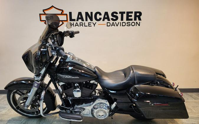 2016 Harley-Davidson® Street Glide® Special Vivid Black FLHXS