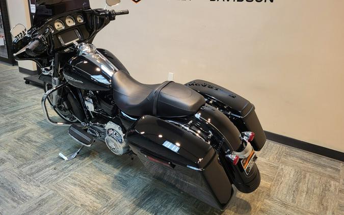 2016 Harley-Davidson® Street Glide® Special Vivid Black FLHXS