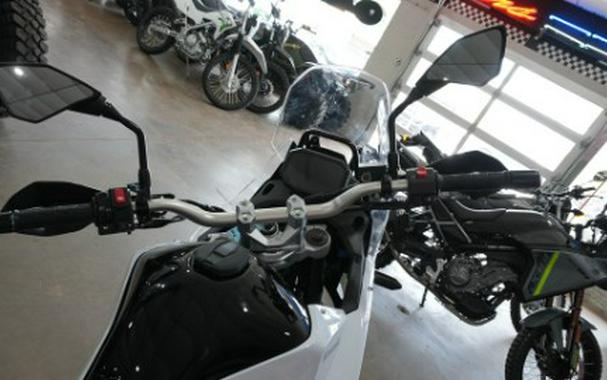 2026 Kawasaki KLE®500 SE ABS