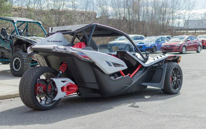 2024 Polaris Slingshot SLINGSHOT ROUSH Edition Manual