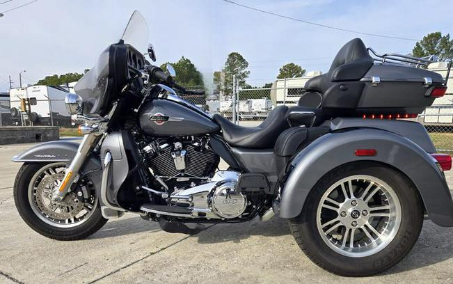 2022 Harley-Davidson® FLHTCUTG - Tri Glide® Ultra