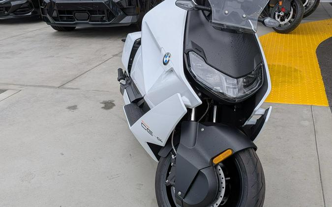 2025 BMW CE 04