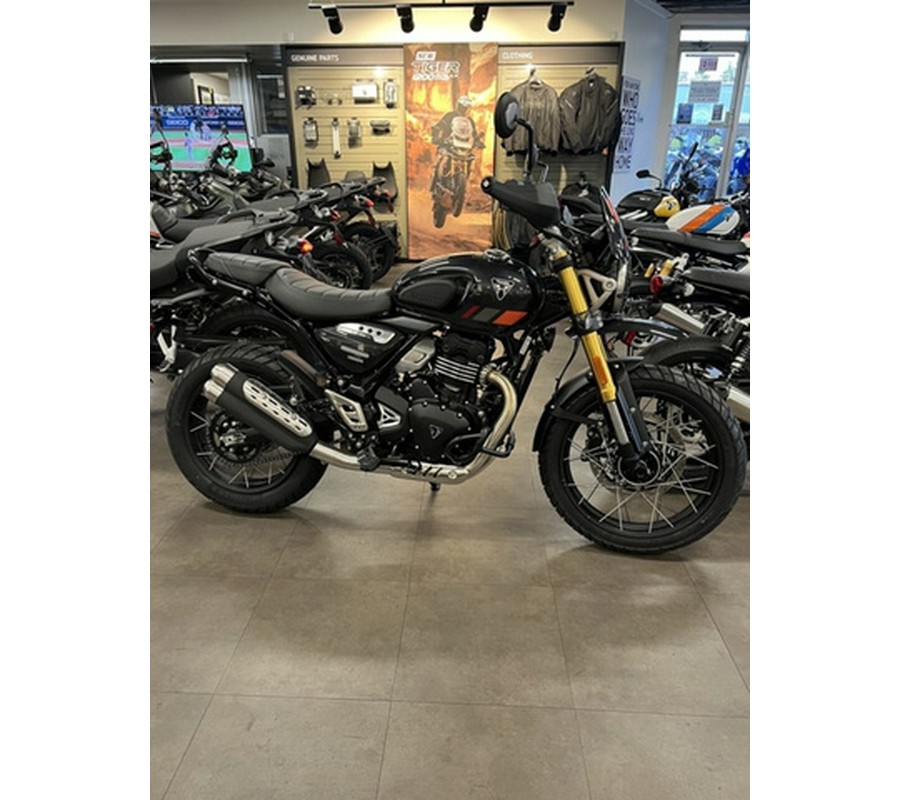 2026 Triumph Scrambler 400 XC Storm Grey