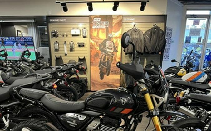 2026 Triumph Scrambler 400 XC Storm Grey