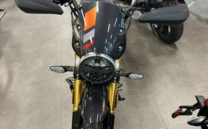 2026 Triumph Scrambler 400 XC Storm Grey