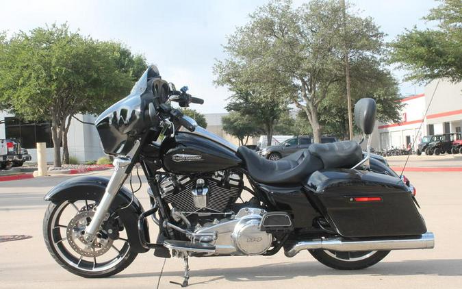 2017 Harley-Davidson® FLHX - Street Glide®