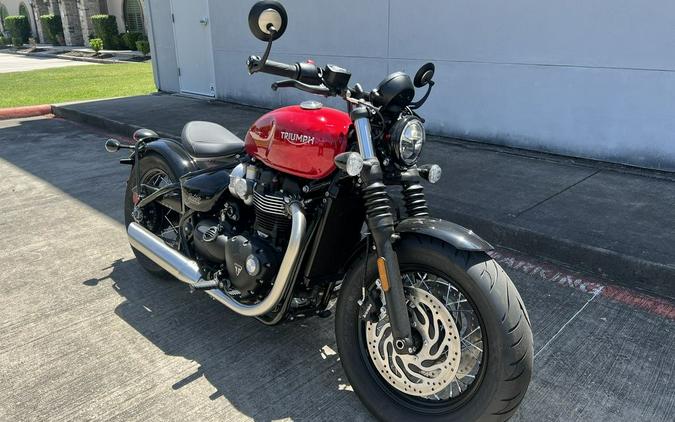 2024 Triumph Bonneville Bobber Red Hopper