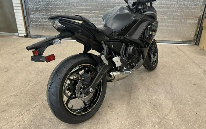 2024 Kawasaki Ninja 650 Metallic Matte Dark GrayMetallic Spark