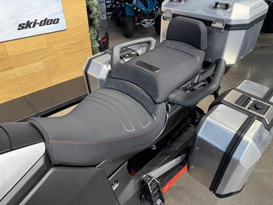 2025 Can-Am Canyon XT