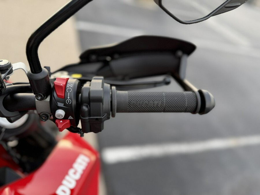 2025 Ducati Hypermotard 950