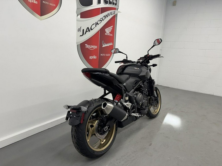 2026 Triumph Trident 800 Jet Black
