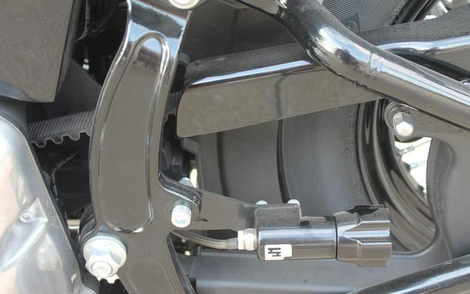 2017 Harley-Davidson® FLS - Softail® Slim®