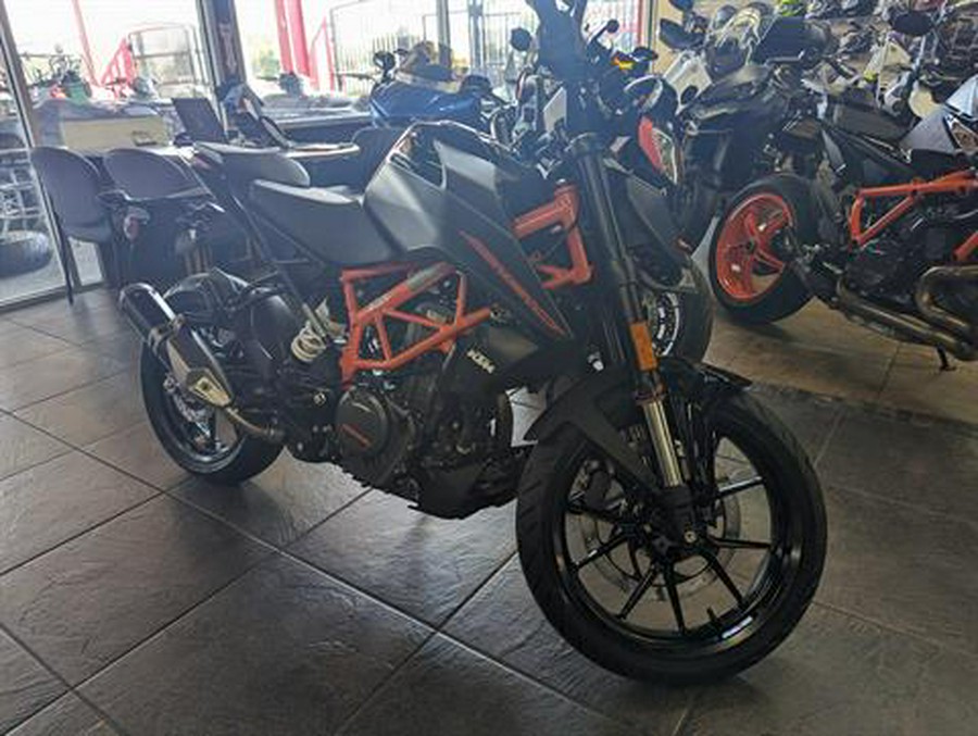 2023 KTM 390 Duke