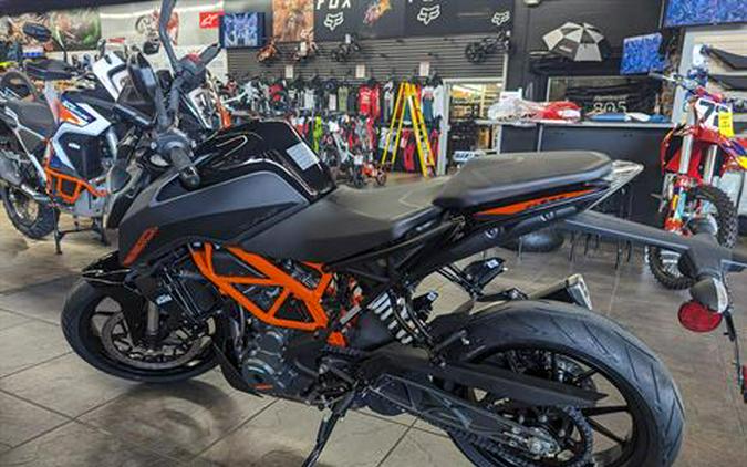 2023 KTM 390 Duke