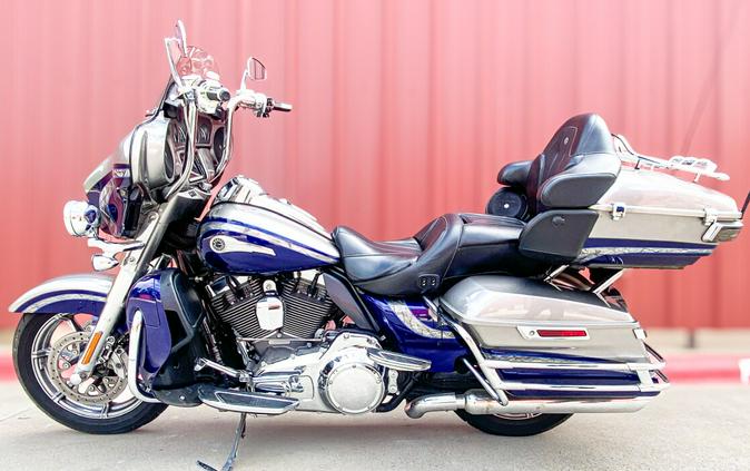 2016 Harley-Davidson® CVO™ Limited FLHTKSE