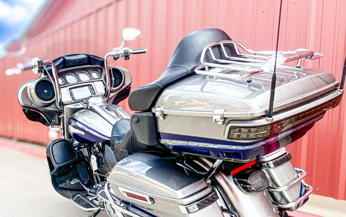 2016 Harley-Davidson® CVO™ Limited FLHTKSE