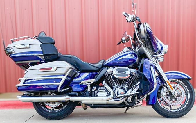 2016 Harley-Davidson® CVO™ Limited FLHTKSE