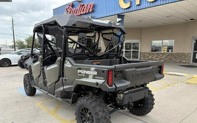 2025 Honda® Pioneer 1000-6 Deluxe Crew
