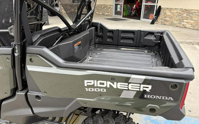 2025 Honda® Pioneer 1000-6 Deluxe Crew