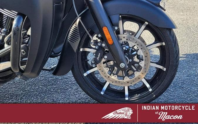 2023 Indian Motorcycle® Roadmaster® Dark Horse® Black Smoke