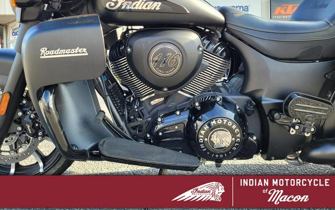 2023 Indian Motorcycle® Roadmaster® Dark Horse® Black Smoke