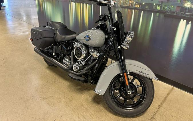 2026 Harley-Davidson Softail FLHC - Heritage Classic