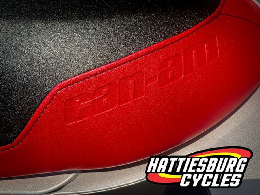 2026 Can-Am Renegade X mr 1000 R Hyper Silver & Legion Red