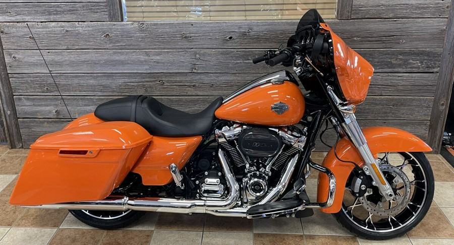 2023 Harley-Davidson Street Glide Special Baja Orange